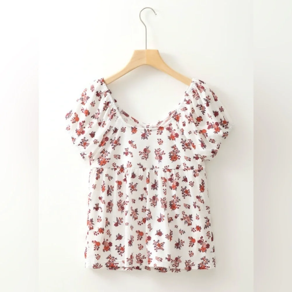 Floral Print White and Red Women's Top - Picture 4 of 12